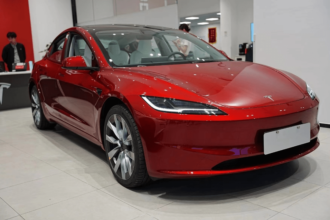 首创滑屏换挡 特斯拉Model 3焕新版亮相南京_搜狐汽车_搜狐网