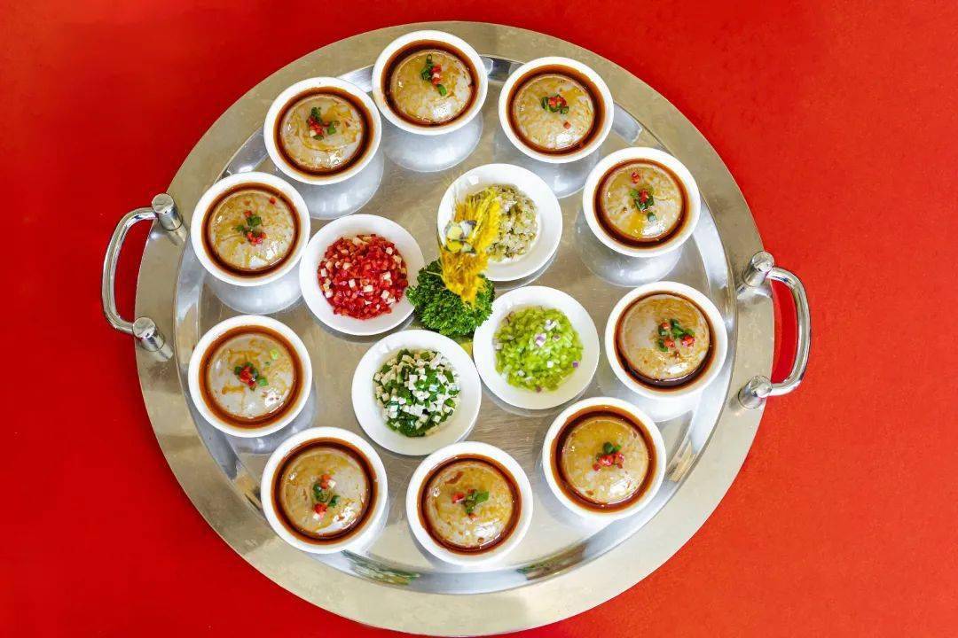 味道独特籍此找到另一个天堂游人们将与华亭的各色美食撞个满怀在畅游