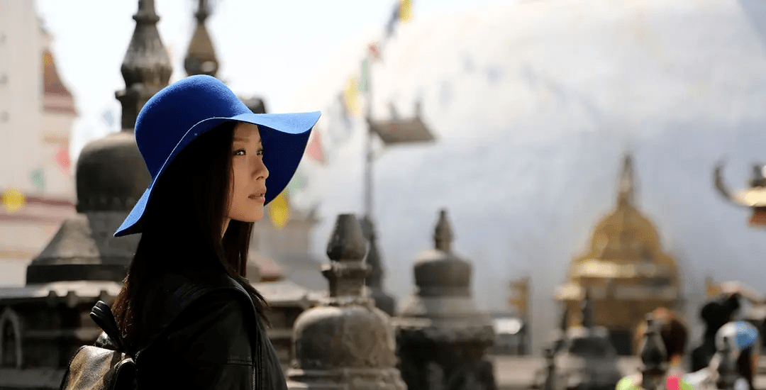 “掏空积蓄也愿意”，想出国旅游的年轻人拼了