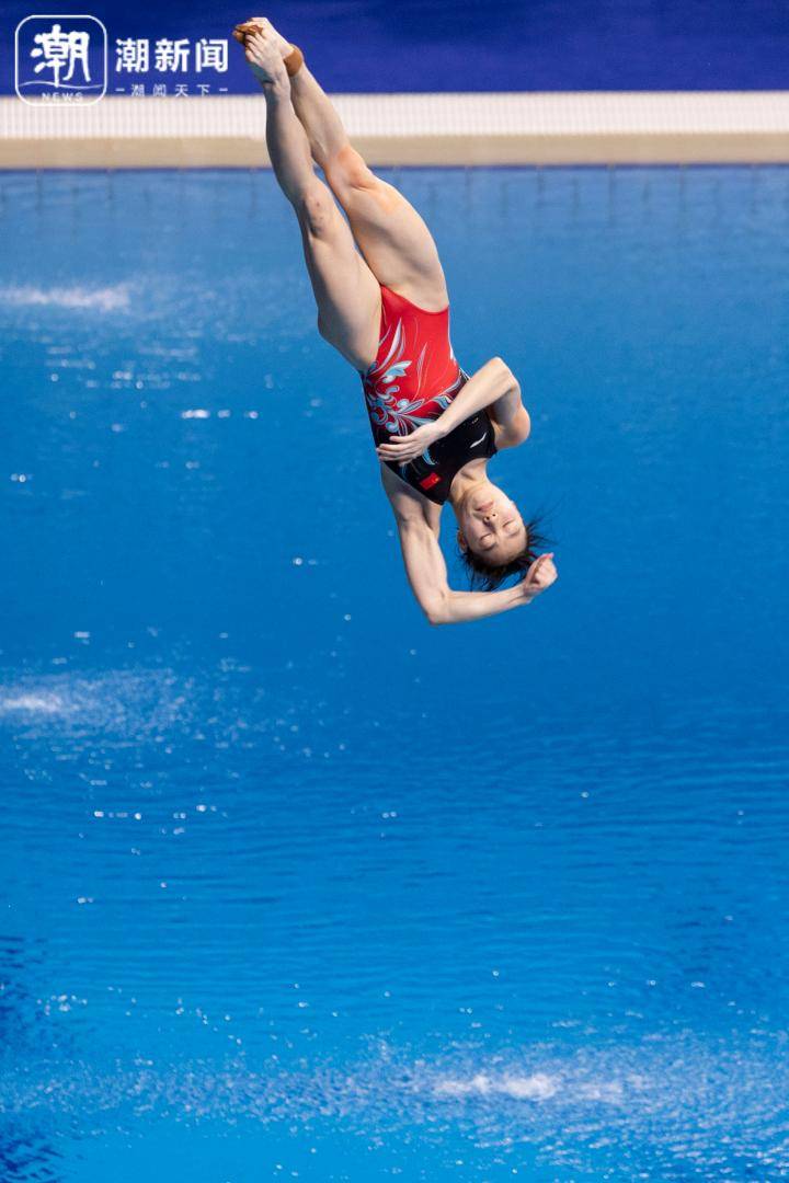 三张图看清跳水冠军陈艺文"水花消失术"(组图)_比赛_中国_选手