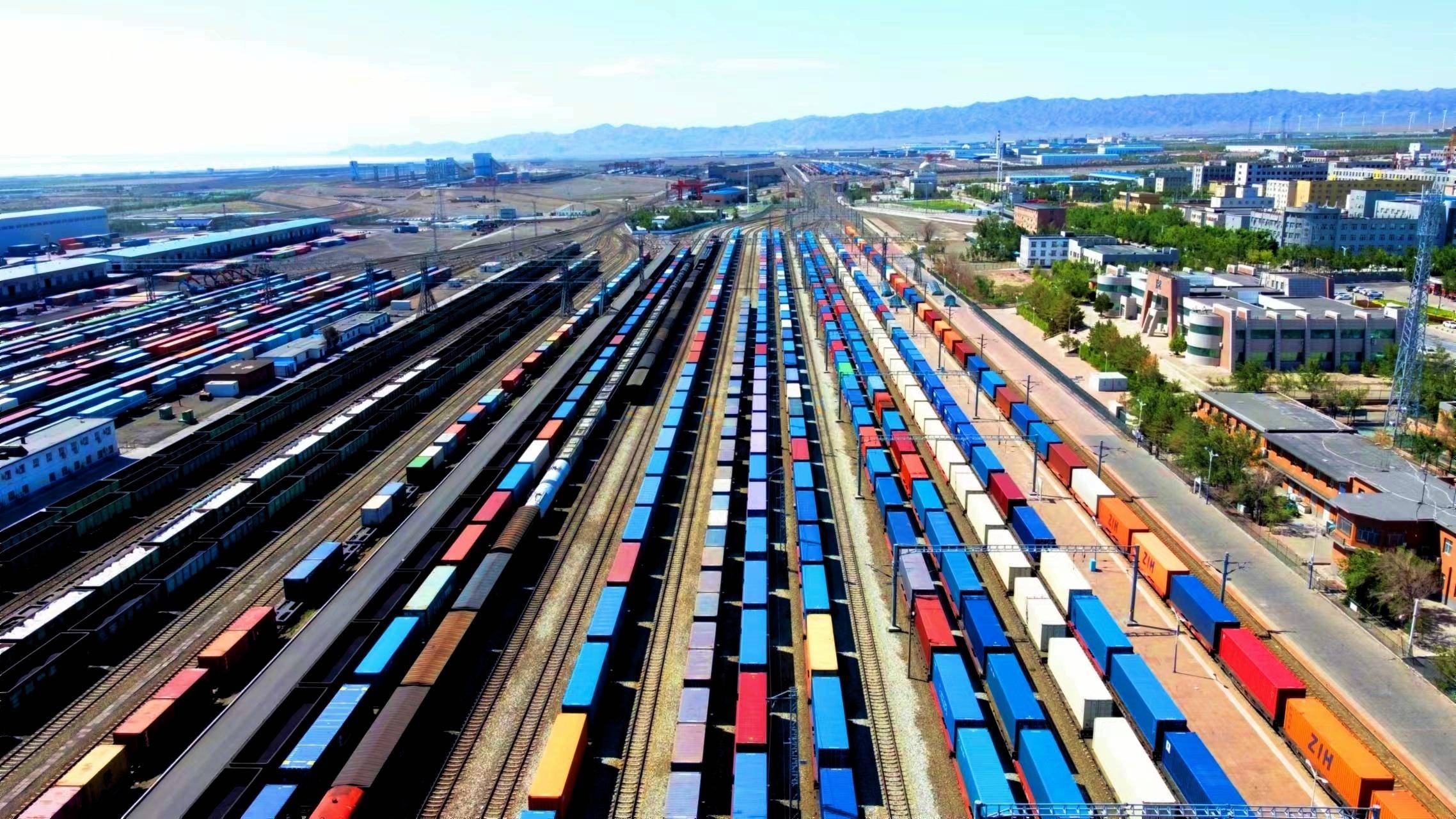 今年阿拉山口铁路口岸通行中欧(中亚)班列超过5000列_施工_运输_线路