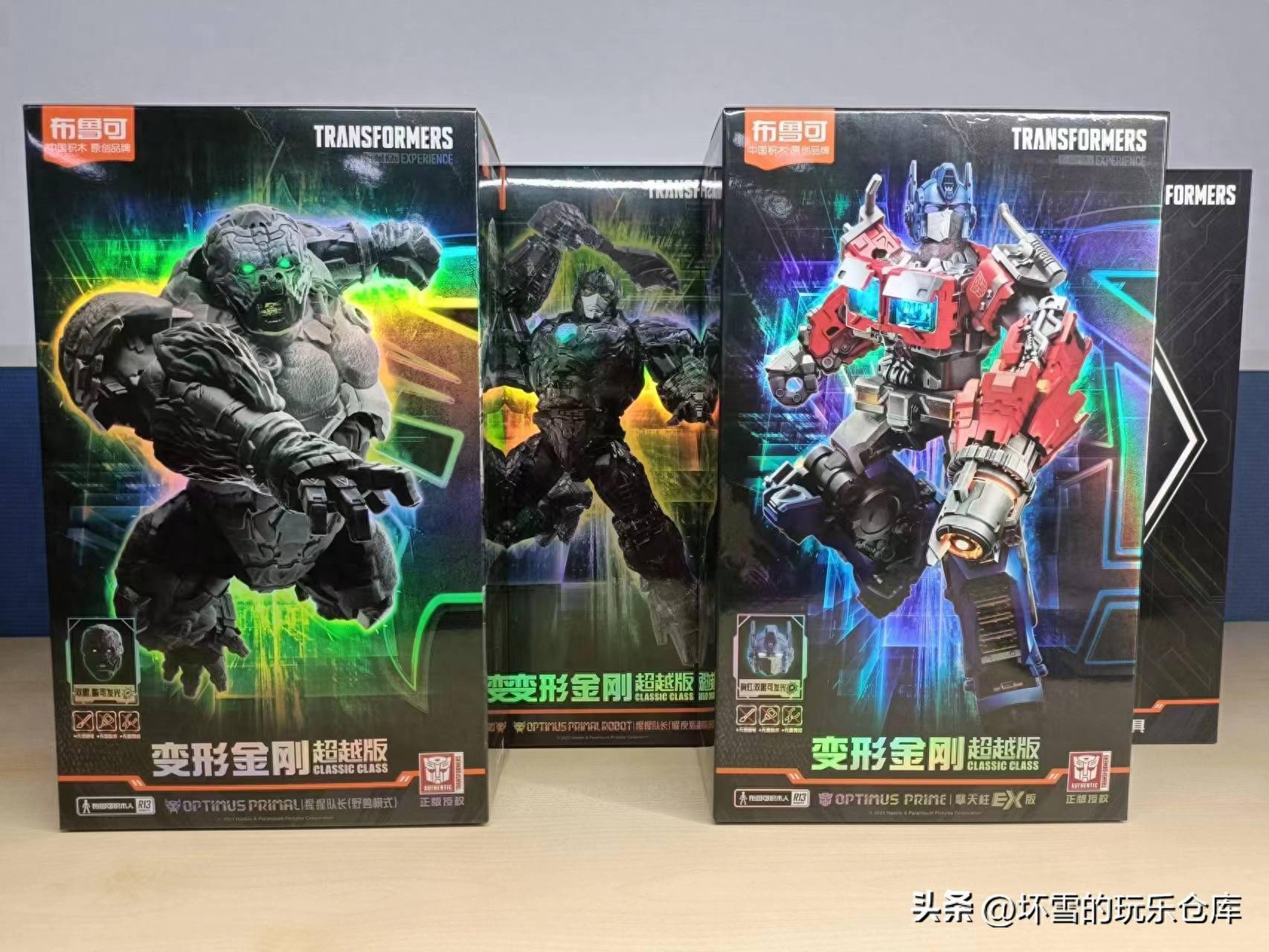 变形金刚粉丝在新加坡推出真人大小的擎天柱和擎天柱雕像- 0x资讯, image size:1706x1280