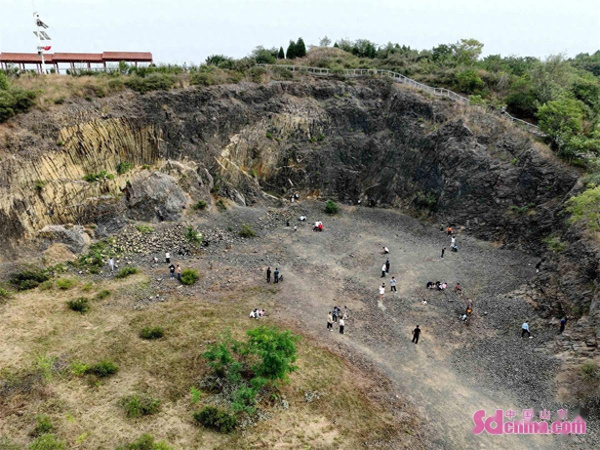 昌乐火山口地质公园图片