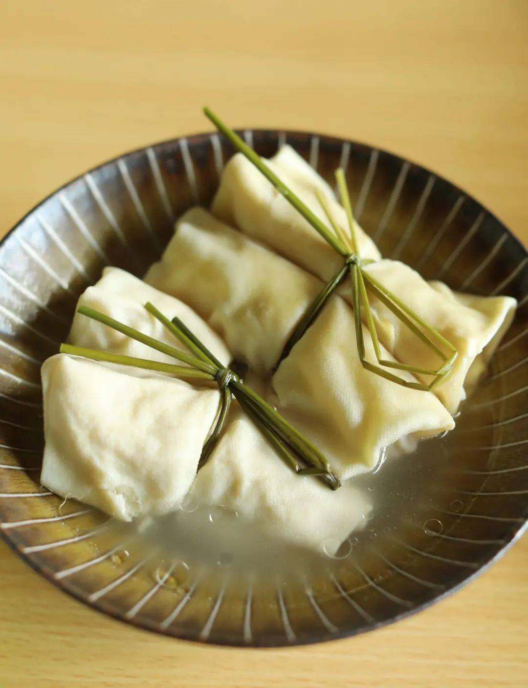 老宁波面结,松软biu汁,鲜美非常.