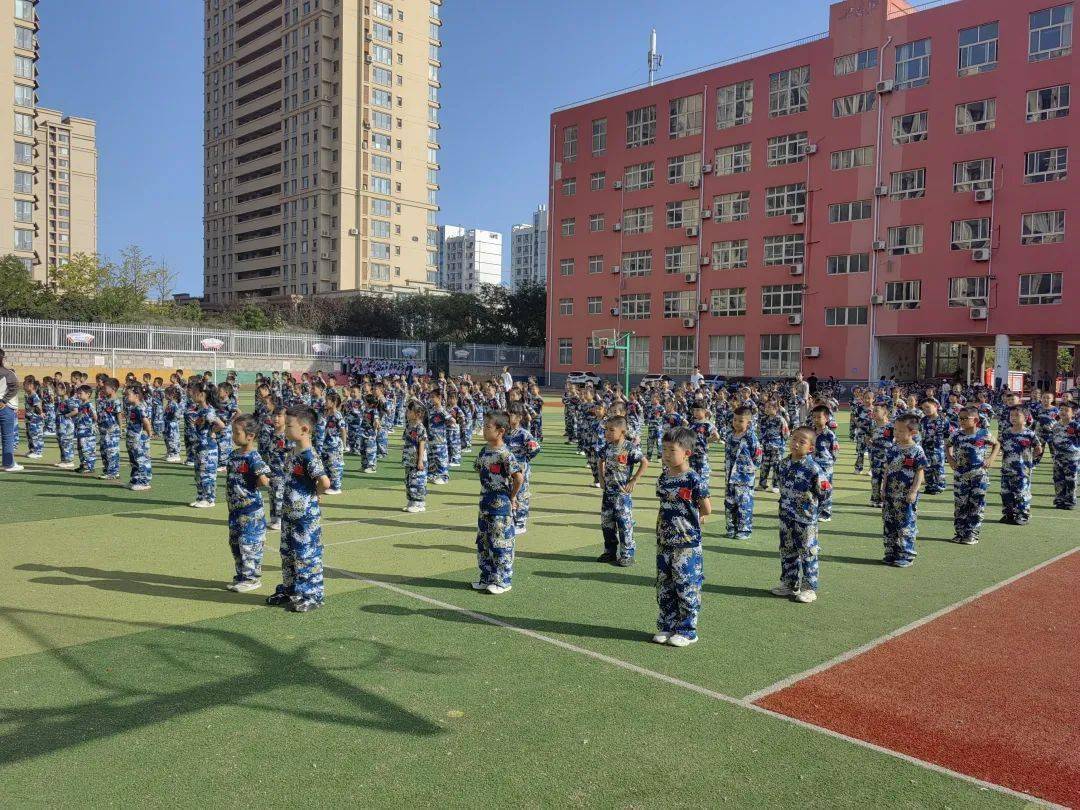 校园动态 | 日照凤凰小学:挺直脊梁促健康—举行青少年脊柱与视力健康