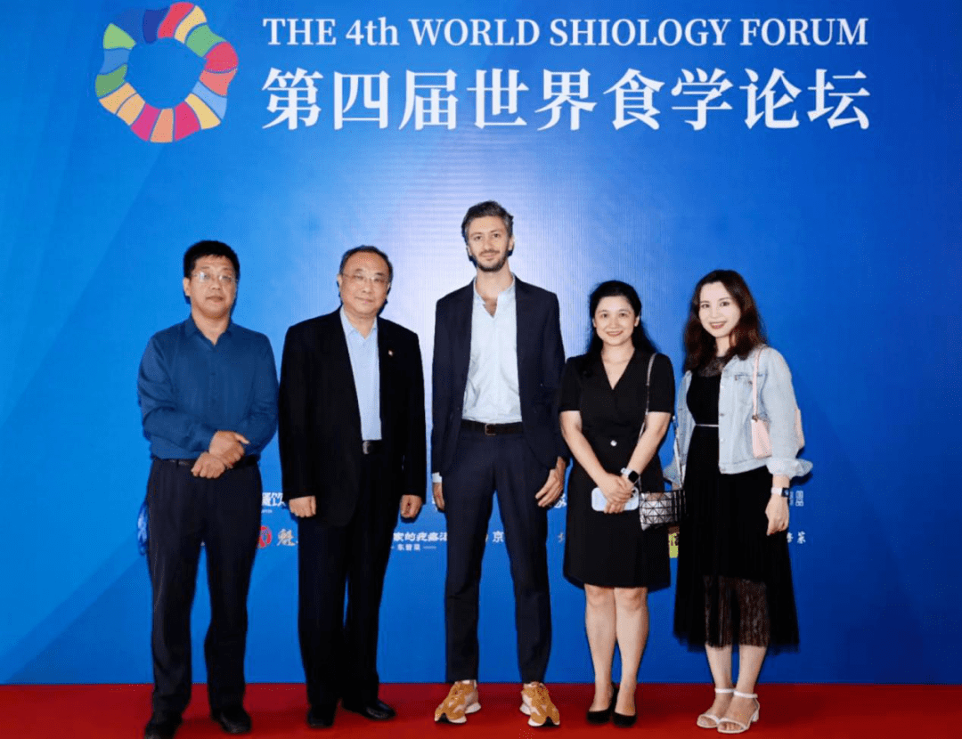 艺术与文化项目专员布丽·海拉提一行,双方就传播中国美食与饮食文