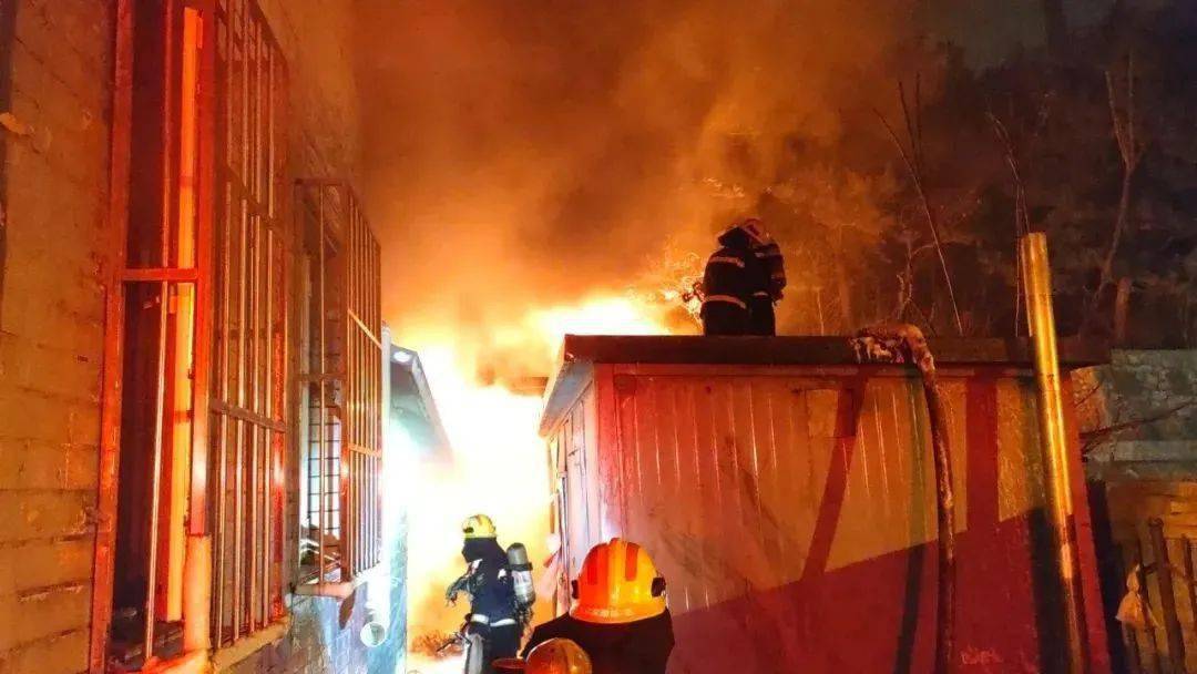 各类火灾之首,电气火灾究竟怎么防?_原因_案例_线路