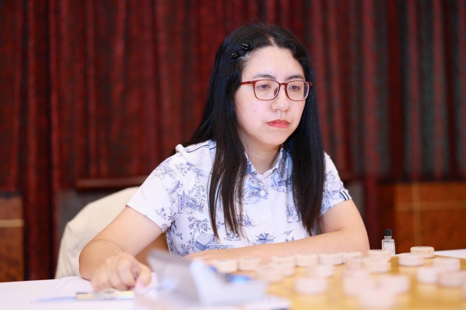 陈丽淳获中国首个"女子国手"头衔