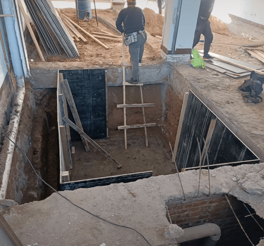 一楼商户私挖地库危及楼上业主 住房保障中心回应:已劝阻,但没执法权无法强制执行_视频_施工_张女士