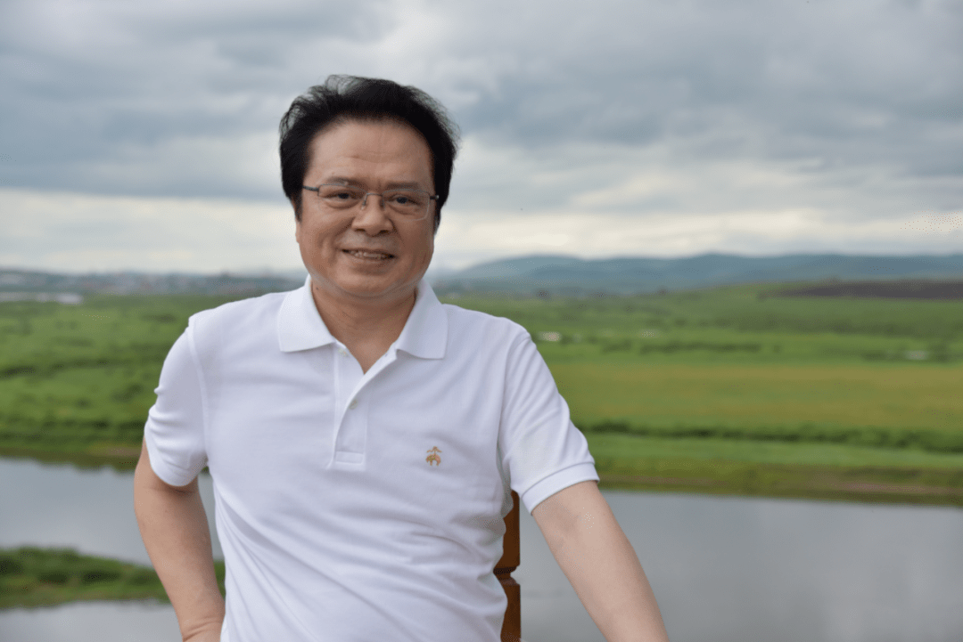 名家新作■陈彦:我爱呼伦贝尔_草原_人类_牛羊