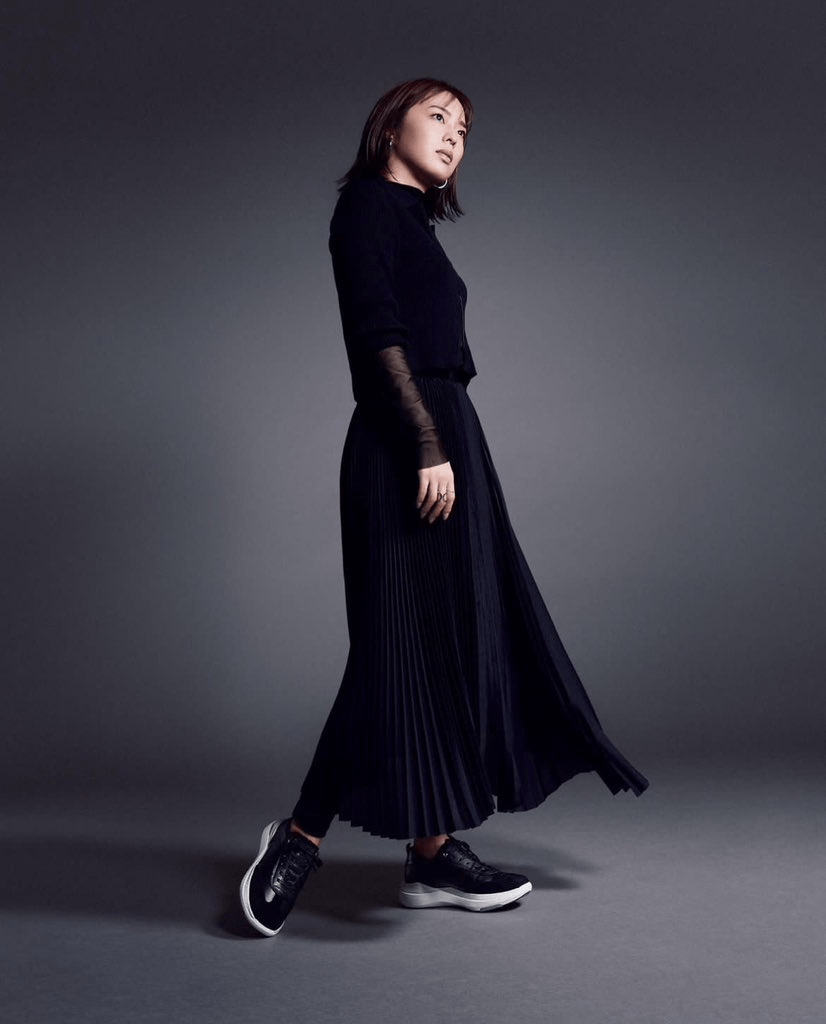 日媒曝石川佳纯身价200万不逊顶级女演员 与中年男子聚会遭跟拍_日本