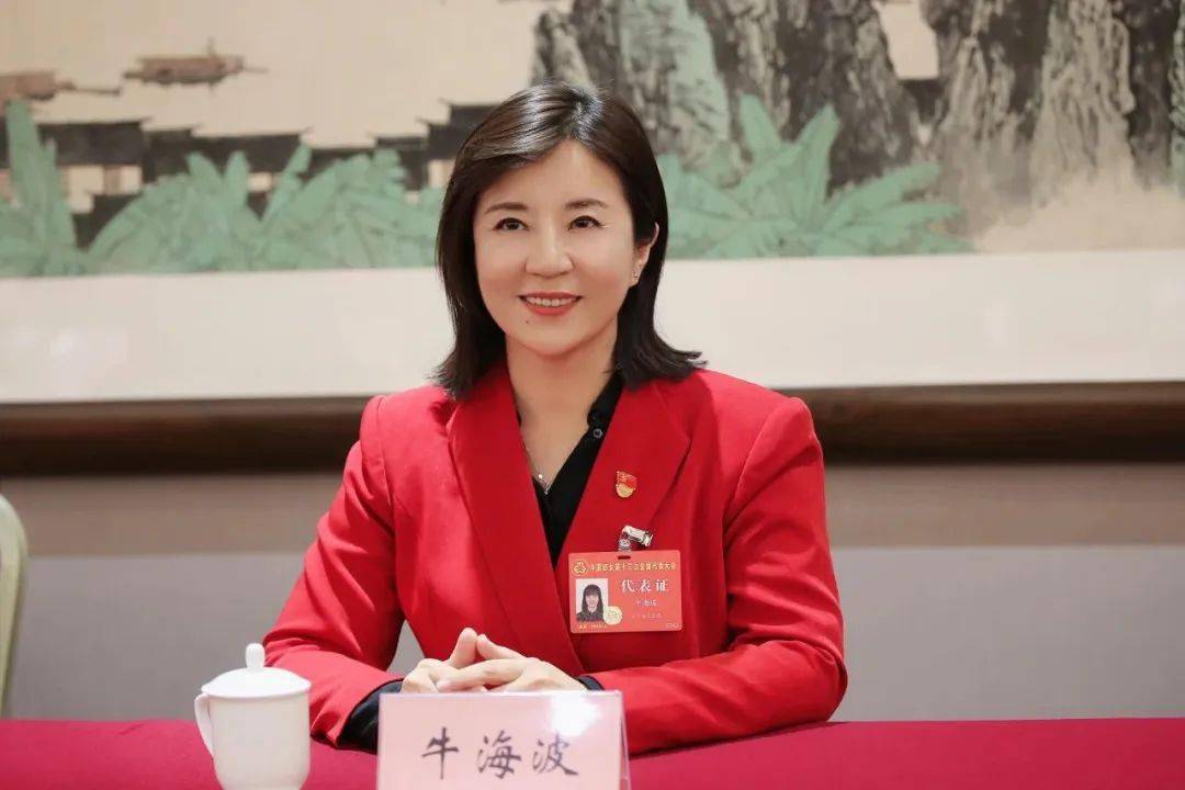 牛海波锦州新闻媒体集团电视节目中心海波访谈栏目部主持人作为一名