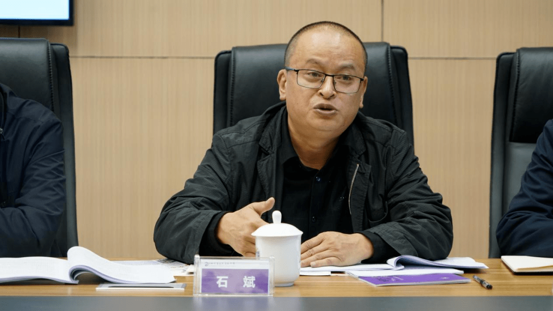 课题引领助成长 追求卓越共前行