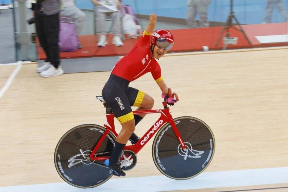 自行车_比赛_王献