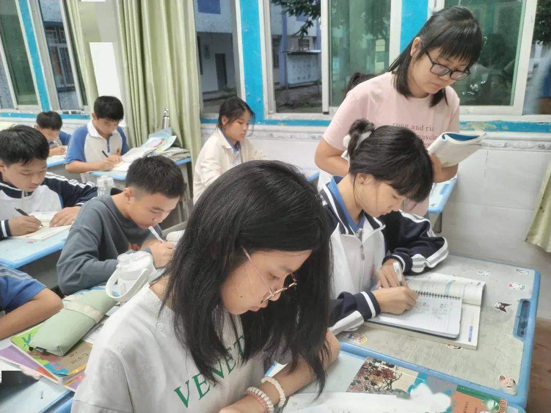 【我的教育故事·班主任故事】普宁市后溪中学方妙娜:育人之路,爱为