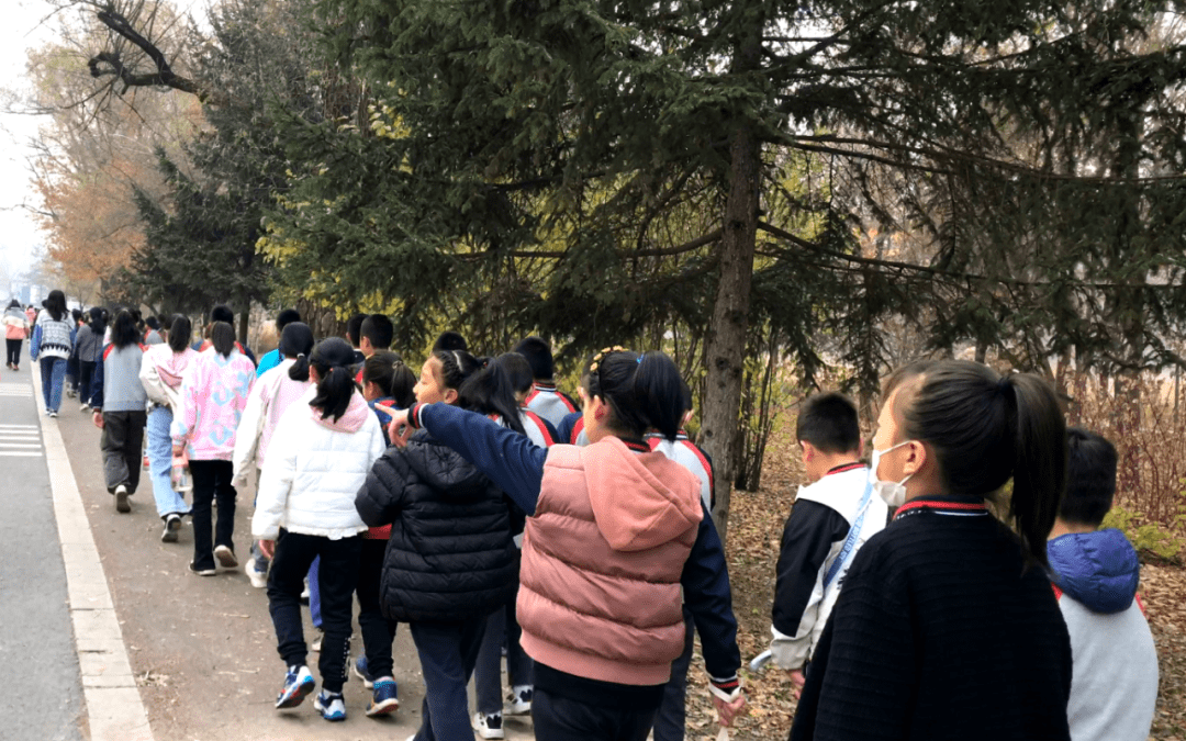 秋季户外课堂 | 净月潭森林探险运动研学&玉潭小学四年级_孩子_正门