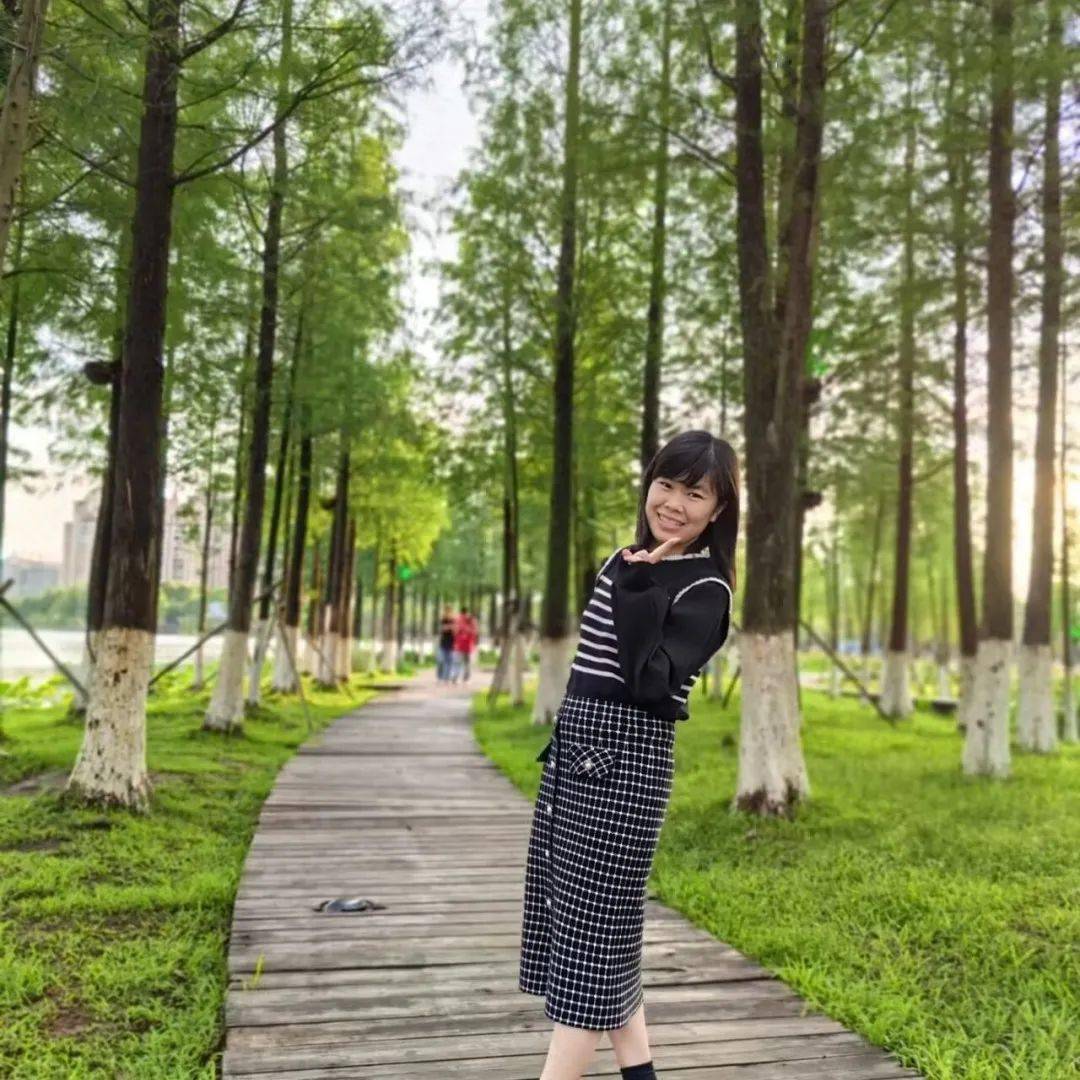 我是朱乐平名师工作站"一课研究"团队第27组学员熊佳,来自广西南宁市