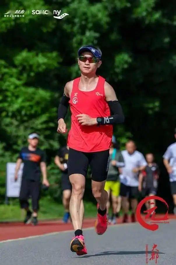 为了使大家在比赛中创造出更好的成绩,元大都马拉松冠军俱乐部还根据