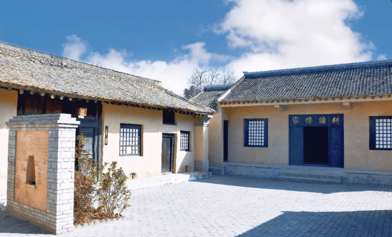 1929年至1931年间,中共陕西省委先后派李秉荣,习仲勋,李特生,吕剑人