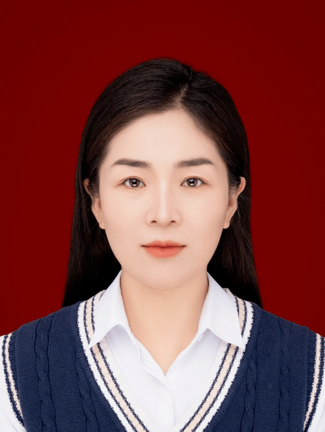 彩琴班姓名:安晓燕7↓ ↓ ↓"专业成长自传"演讲视频乔丽丽荣誉:河南