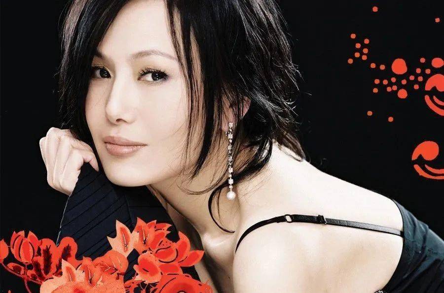获得金曲奖最多的女歌手,李宗盛为她心动,却为了费玉清单身至今?