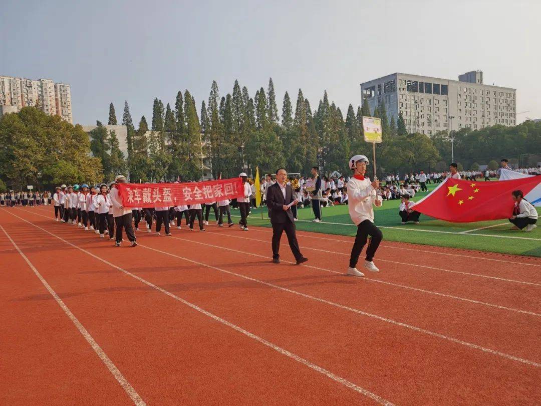 江西宜春中学校服图片