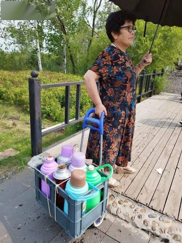 是蜚声中外的世界名泉,享有"神泉","圣水"的美誉,和法国的维希矿泉