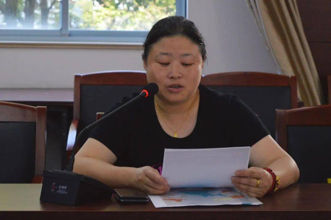 接着,由曾获区优秀指导教师的施雯叶老师作为指导老师代表,作为题为"