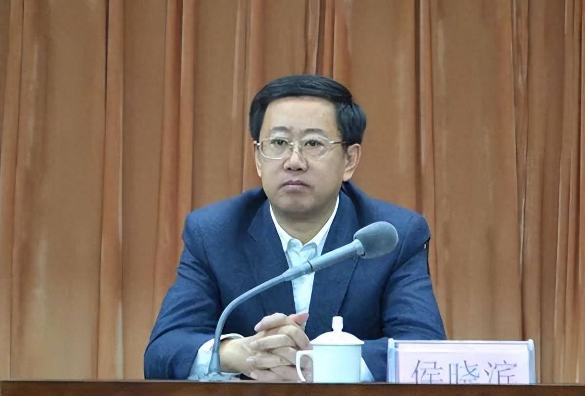 以上消息显示,去年底卸任山东临沂市市长的侯晓滨,已任山东省住房和