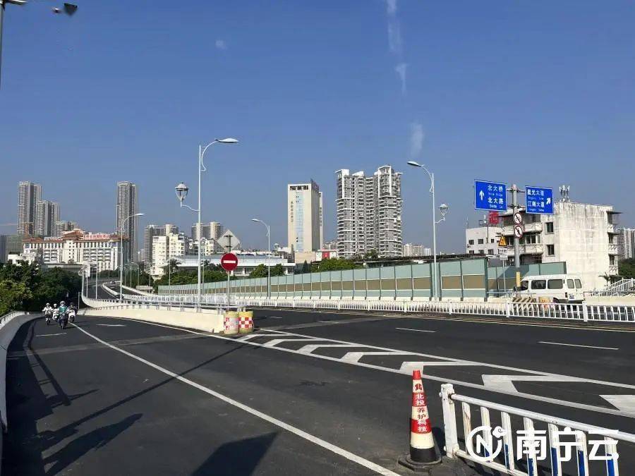 南宁北大桥,桃源桥改造完工并投入使用_桥面
