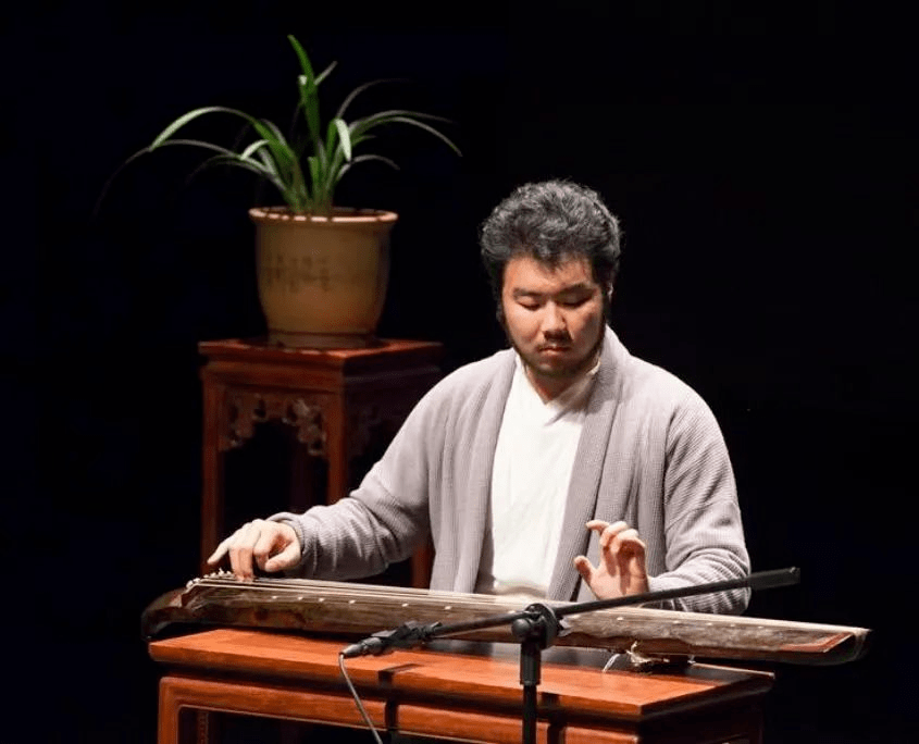 为高雅艺术的代表,而梅庵琴派则为近代琴坛上最为显著的古琴流派之一