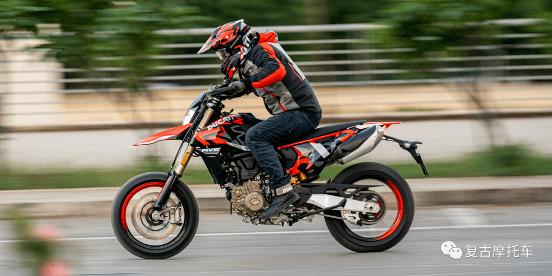 杜卡迪大单缸 hypermotard 698 正式发布_搜狐汽车_搜狐网