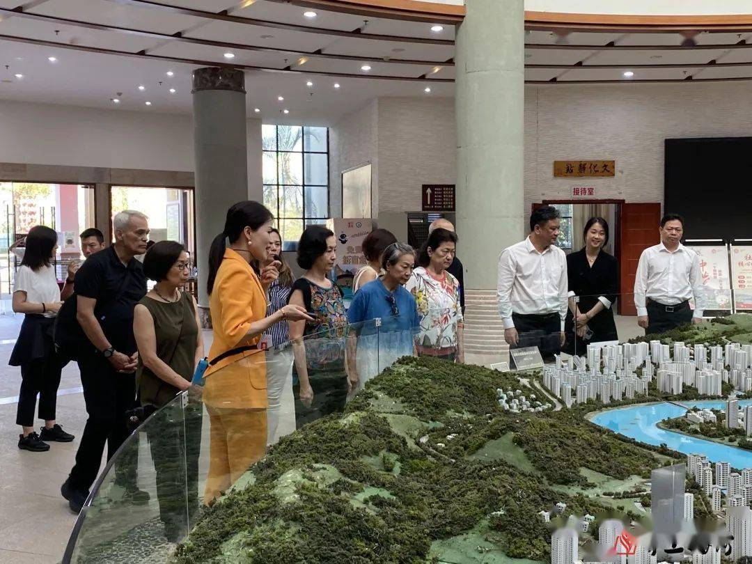 何超琼首次回母亲的家乡大埔_蓝琼缨_梅州_泰安楼