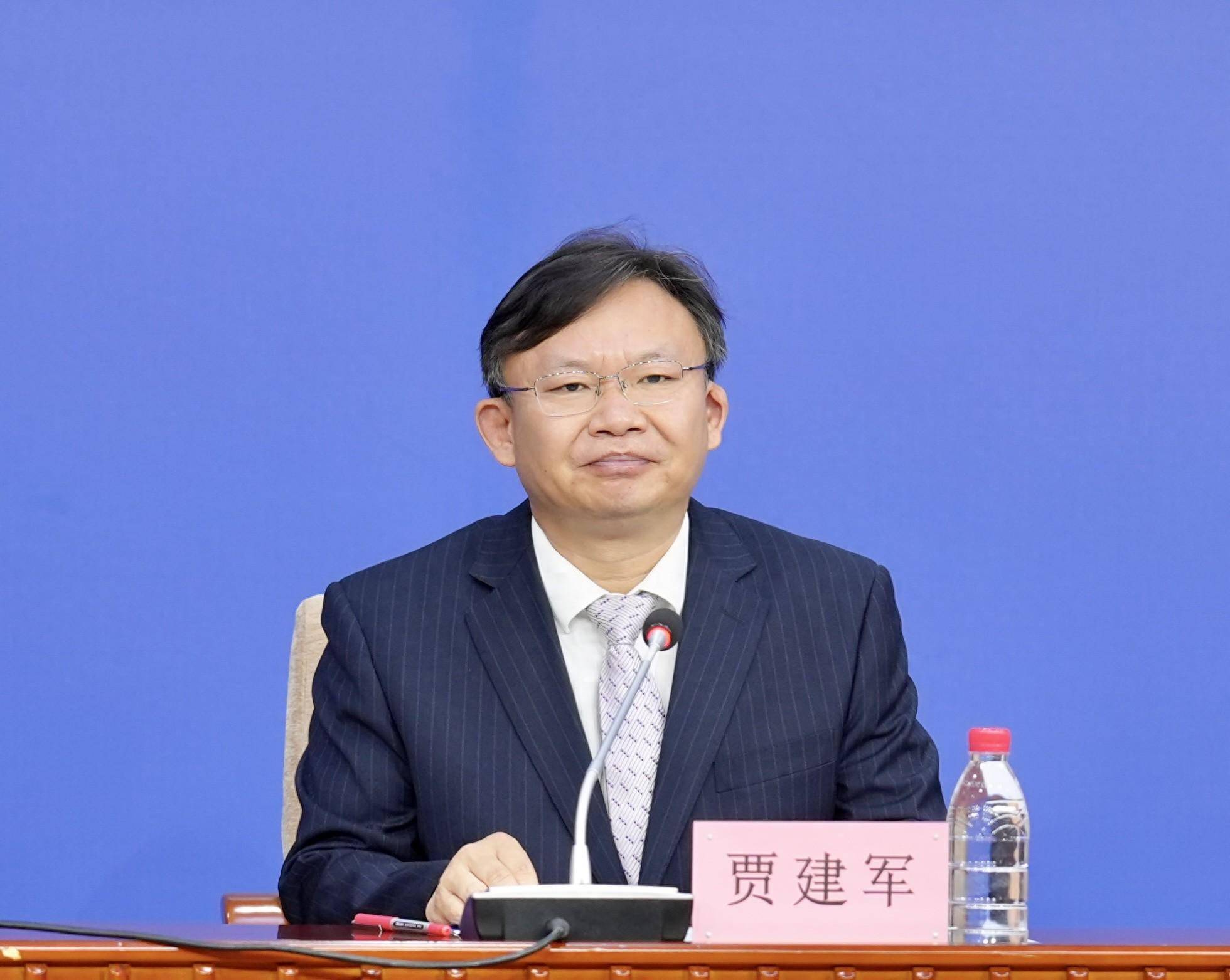 市及品牌建设新闻发布会,市市场监管局党组书记,局长贾建军作新闻发布