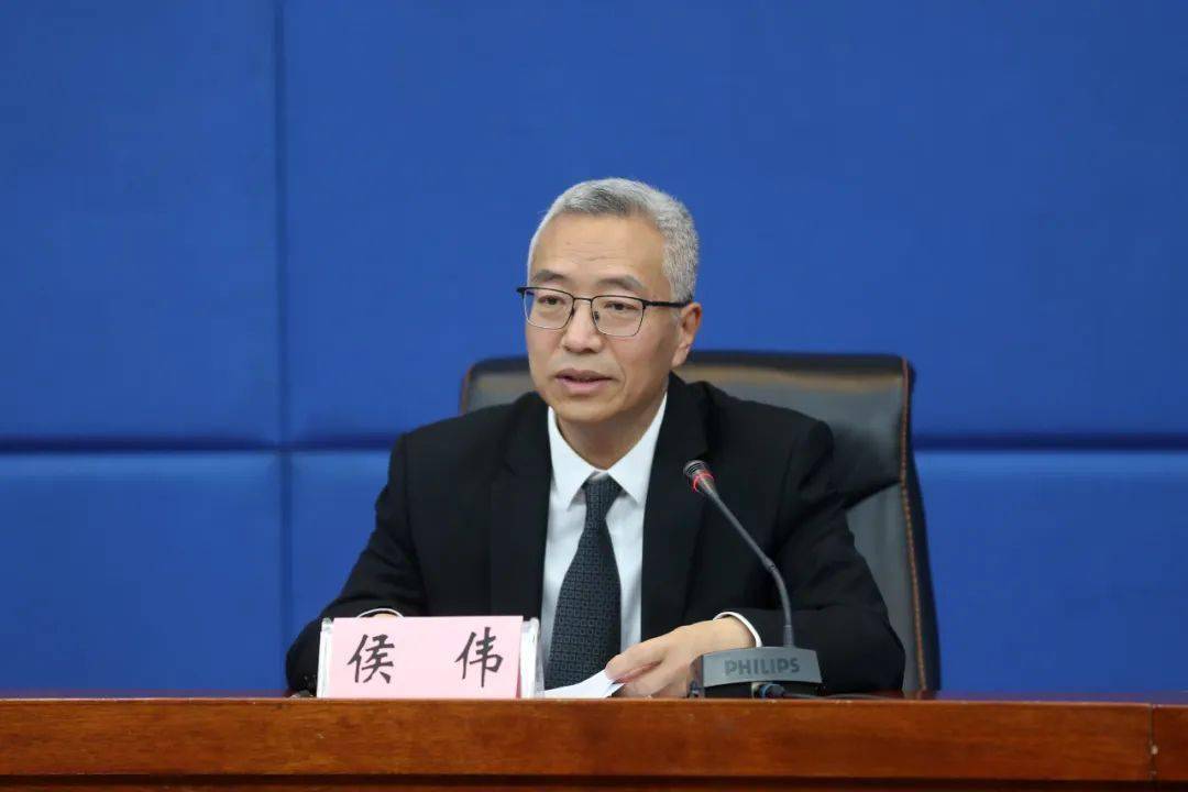 发布会上,黑龙江省文化和旅游厅副厅长侯伟就黑龙江如何利用独具特色