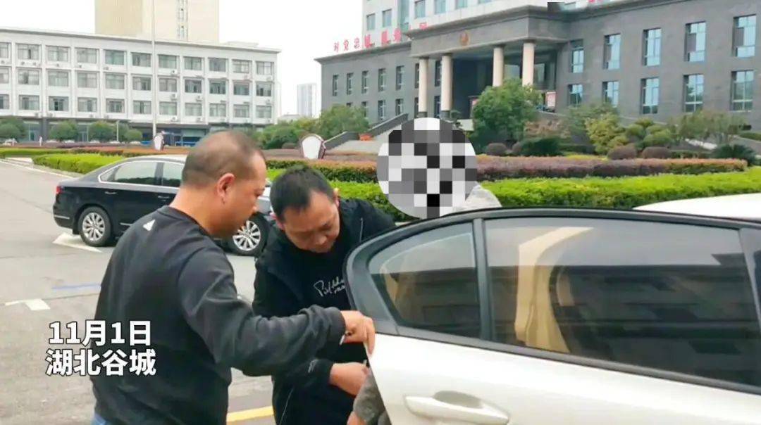 石花命案逃犯落网._嫌疑人_警方_谷城