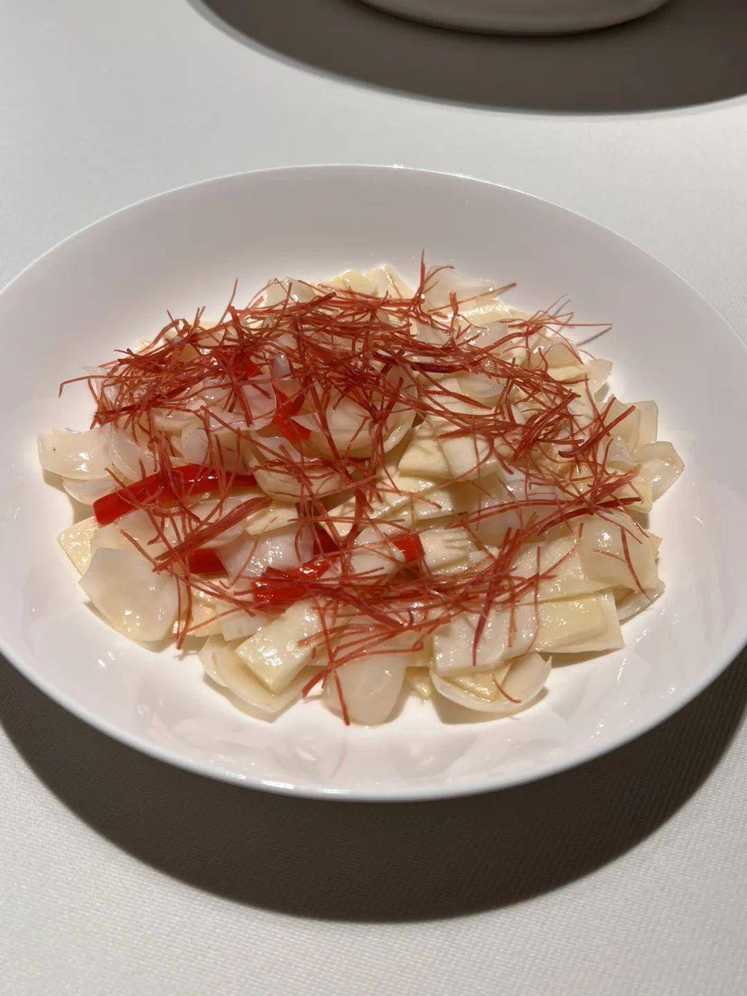 晚上去了炳胜私厨和全哥一起吃饭,试了炳胜的几个新菜.