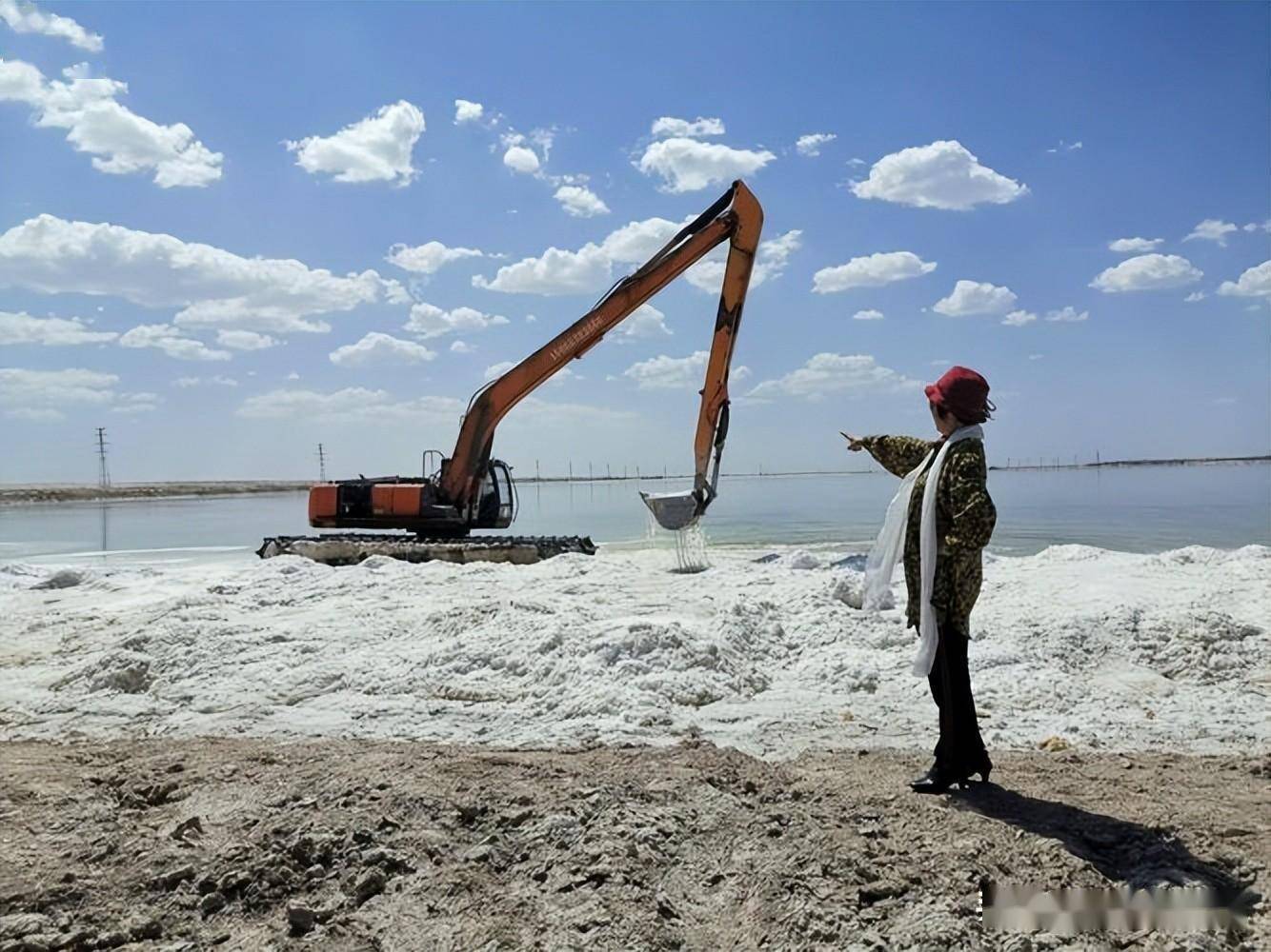 镁等元素的盐分过滤掉,每年察尔汗盐湖生产约200万吨钾肥,却需要排出