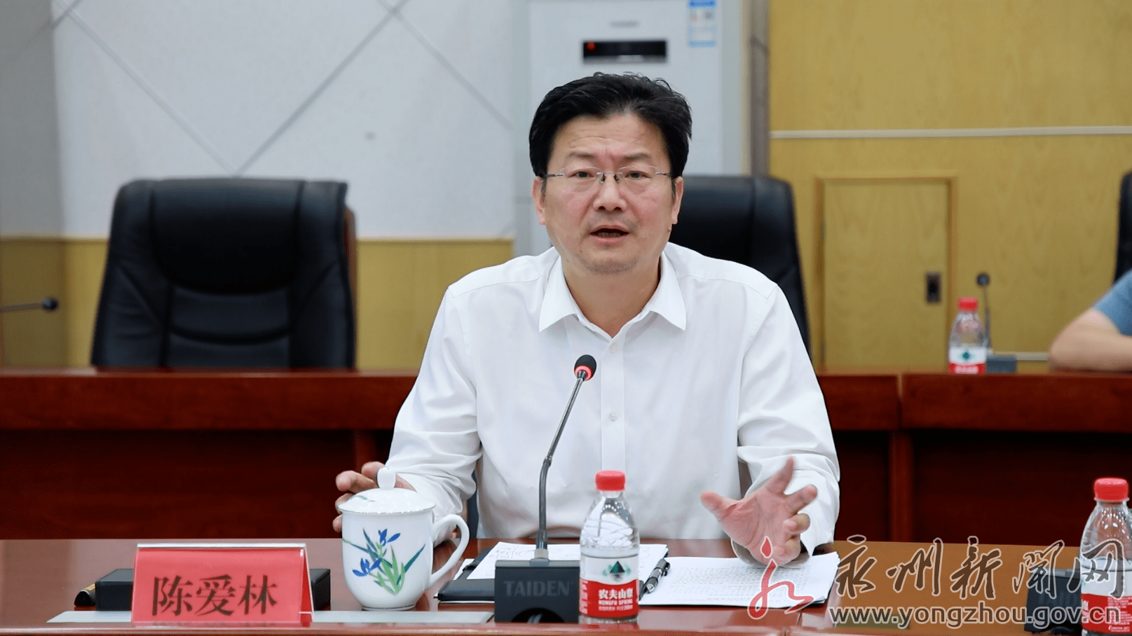 永州日报记者 李丽 摄影 张帆) 11月3日晚,市委副书记,市长陈爱林主持