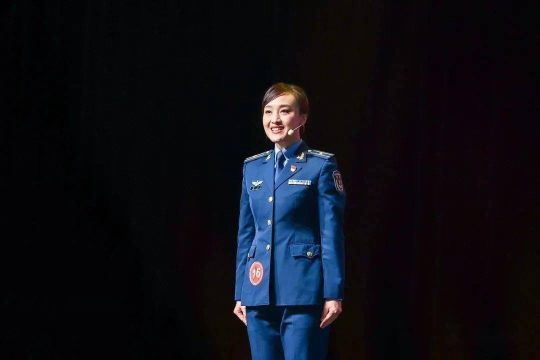 这个女少校去年荣获全国一等奖,今年再创佳绩_肖雪_科普_选手