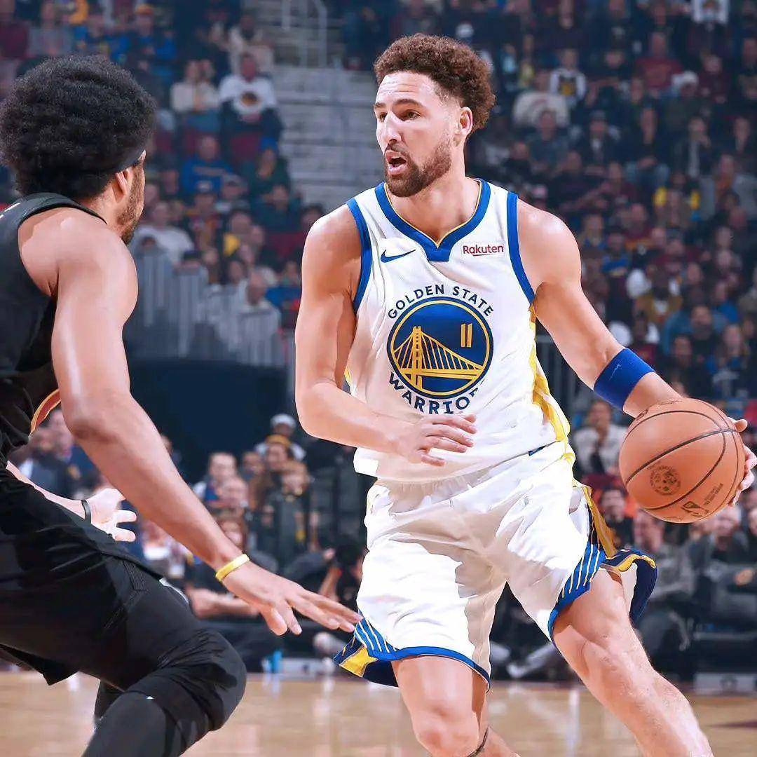 库里杀疯难挡米神!施罗德22分逆转文班太牛逼啊!_米切尔_加兰德_骑士