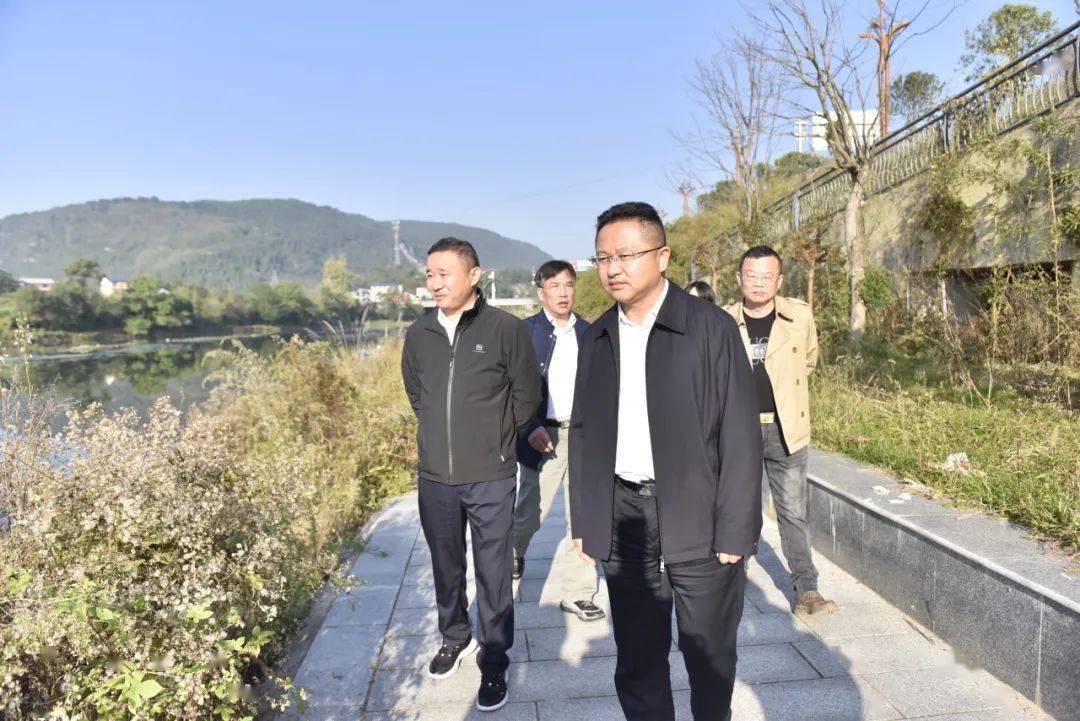 张家界市副市长深入永定区开展巡河调研