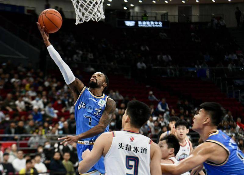 cba|北汽男篮主场大逆转 埃文斯打出正名一战_进攻_范子铭_比赛