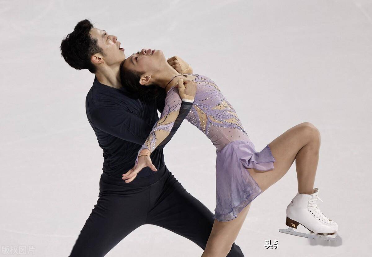 中国选手彭程/王磊出战中国选手彭程/王磊出战中国选手王瑀晨/朱磊