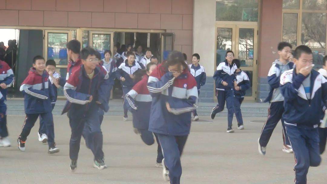 【关注】平川四中开展"消防安全与远离电信诈骗"共筑校园安全活动