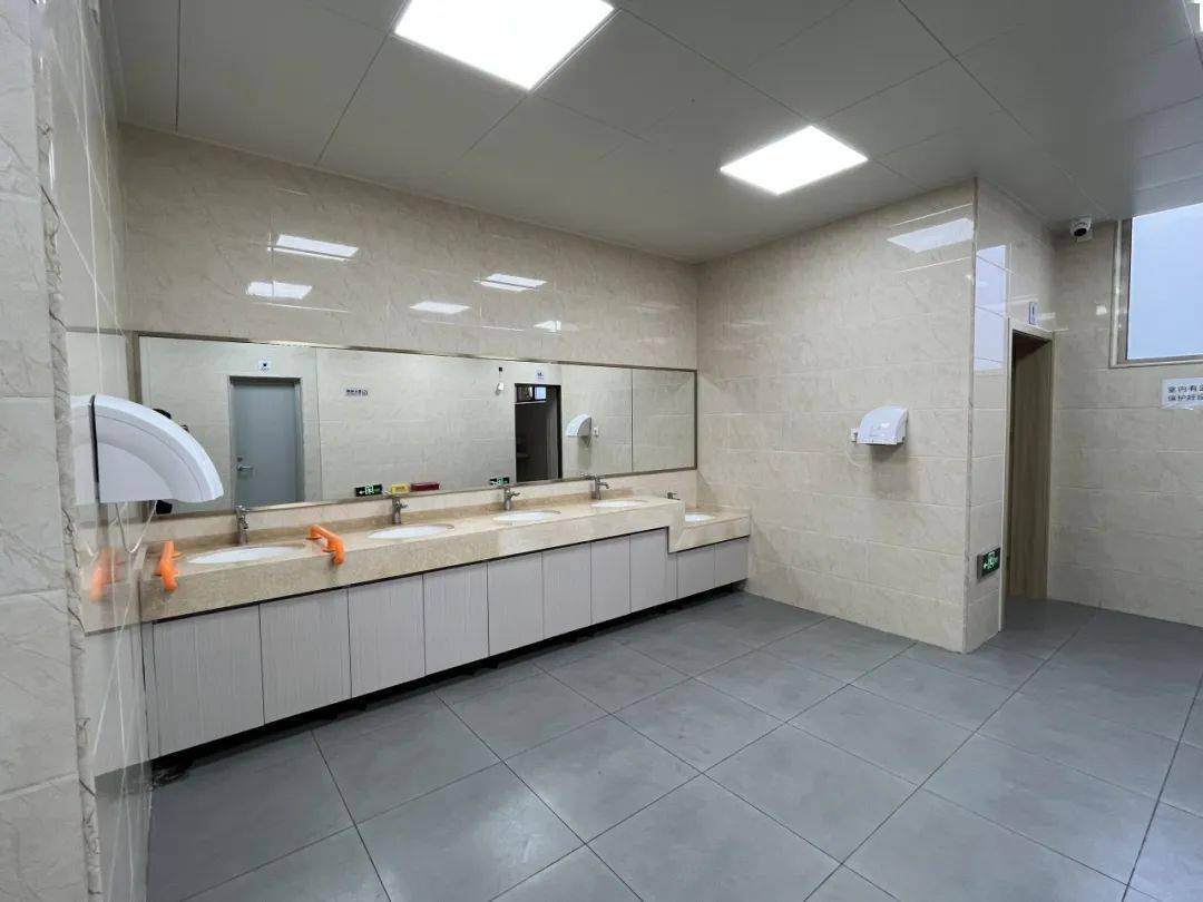 【便民】北京经开区新增7处公厕!"第三卫生间"成标配_管理_晓玲_设施