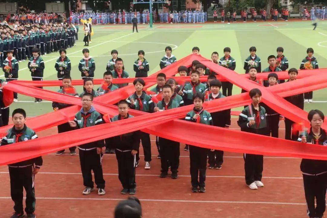 福州第七中学龙狮队表演6.年段广播操比赛5.校领导宣布运动会开幕4.