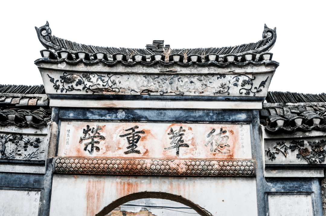 中原的"儒释道"思想与本土的"万物有灵"思想碰撞融合出了广西传统建筑