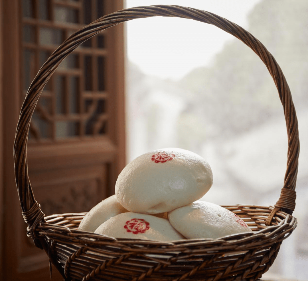 其中,诸暨7道美食入选,分别为安华牛杂煲,岭北盐焗鸡,诸暨西施豆腐