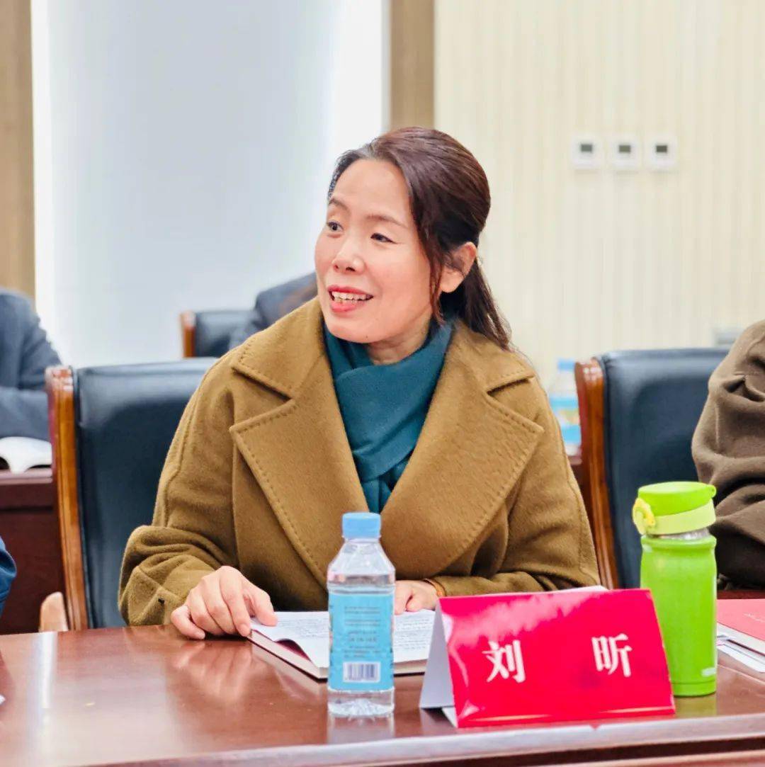 黄丰坤宁晋县教师发展中心主任黄丰坤,石家庄市石纺路小学校长刘昕